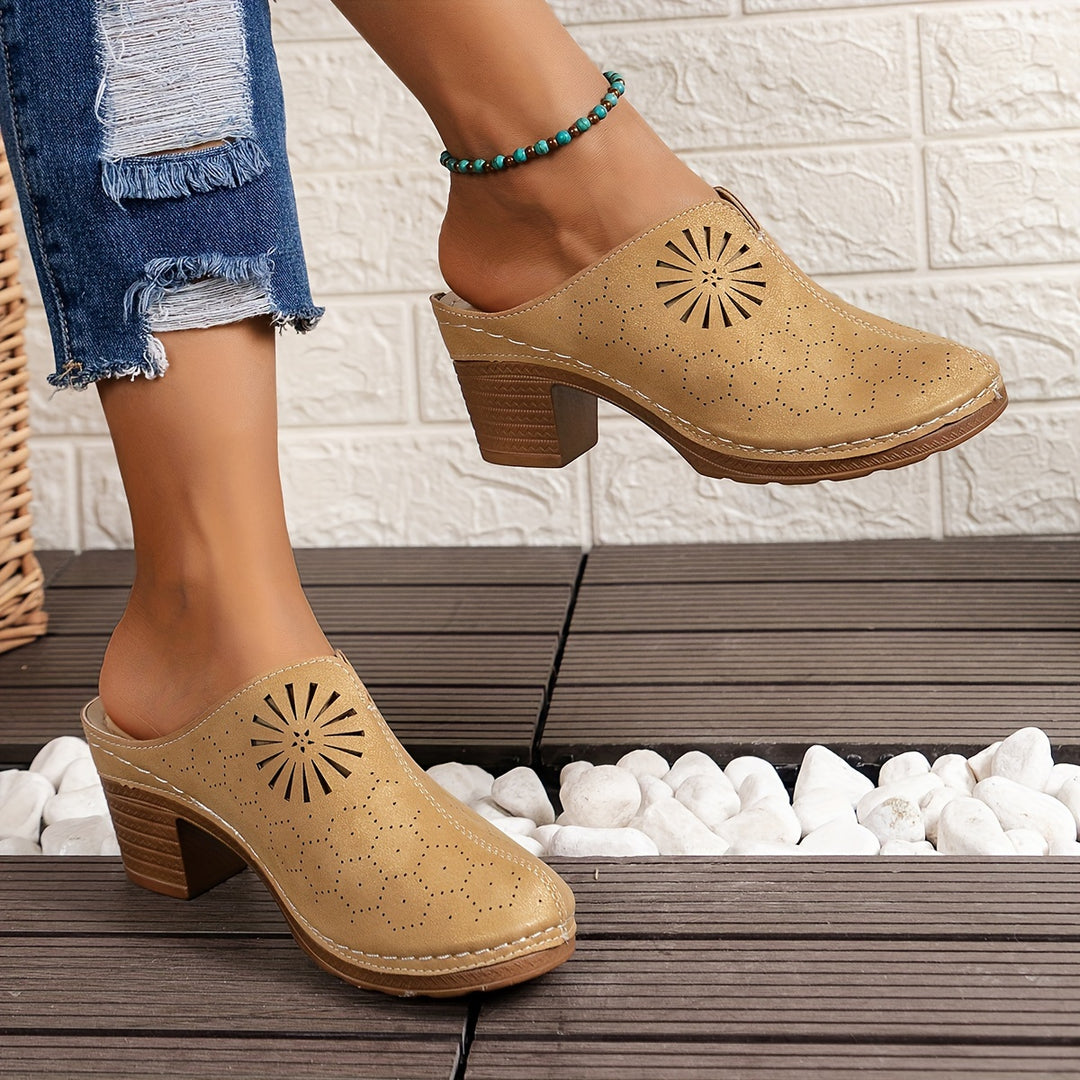 Pia | Perforated Leather Mule