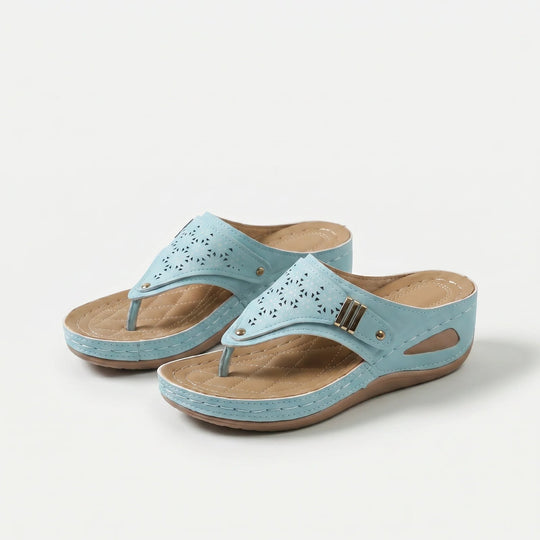 Evelisa | Comfort Toe Loop Slide