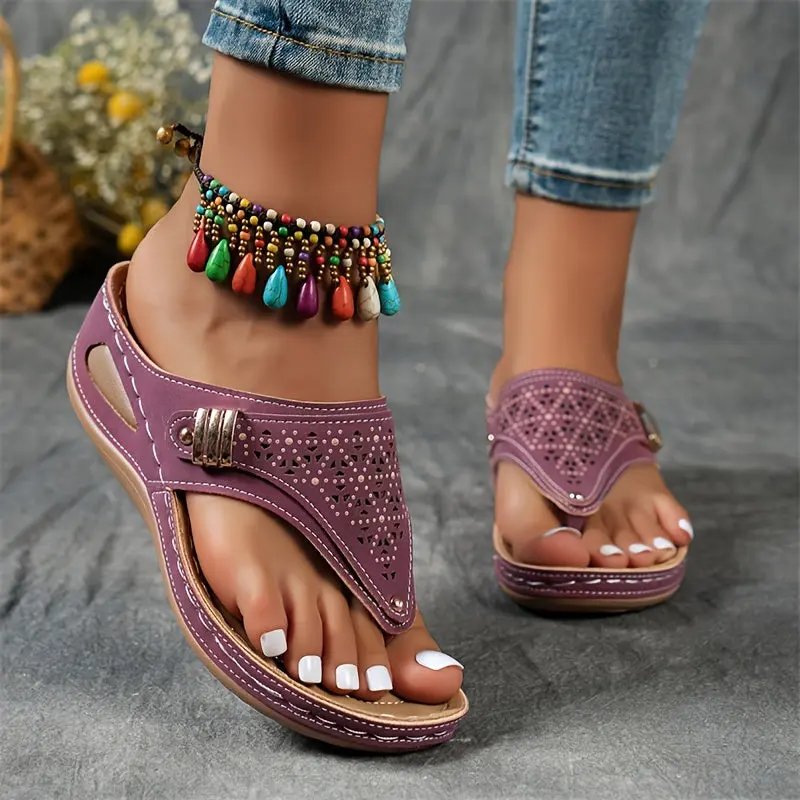 Evelisa | Comfort Toe Loop Slide