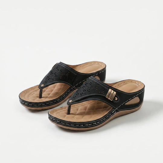 Evelisa | Comfort Toe Loop Slide