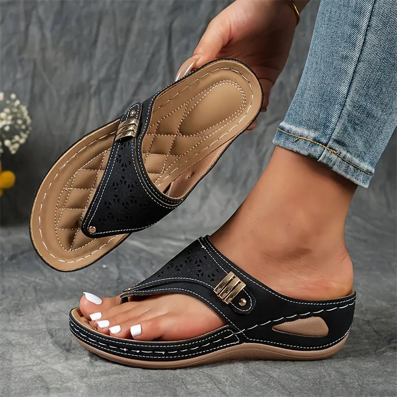 Evelisa | Comfort Toe Loop Slide